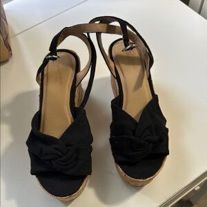 Universal thread Black and Tan Wedge Sandals